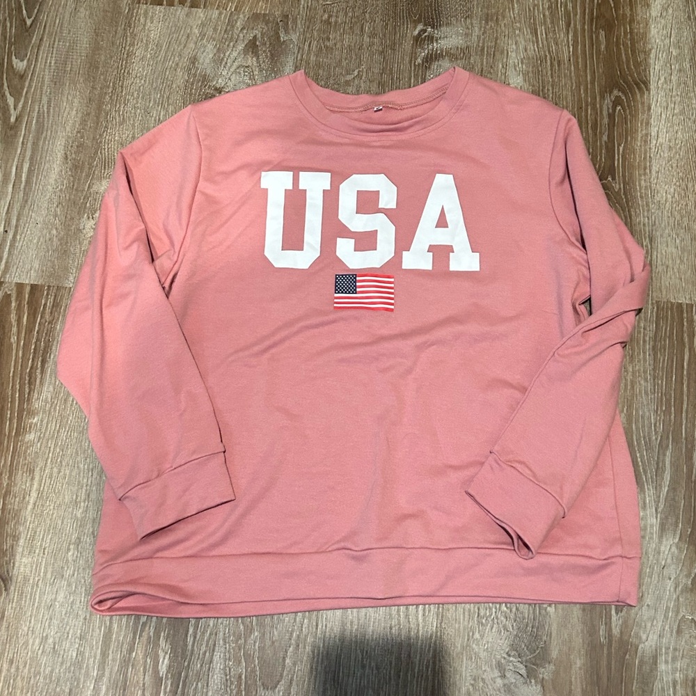 Women’s pink USA crewneck